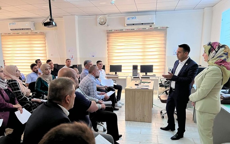 دورة حول كيفية عمل اللجان الامتحانية بإدارة الدكتورة سكينة علي كريم معاون العميد للشؤون العلمية